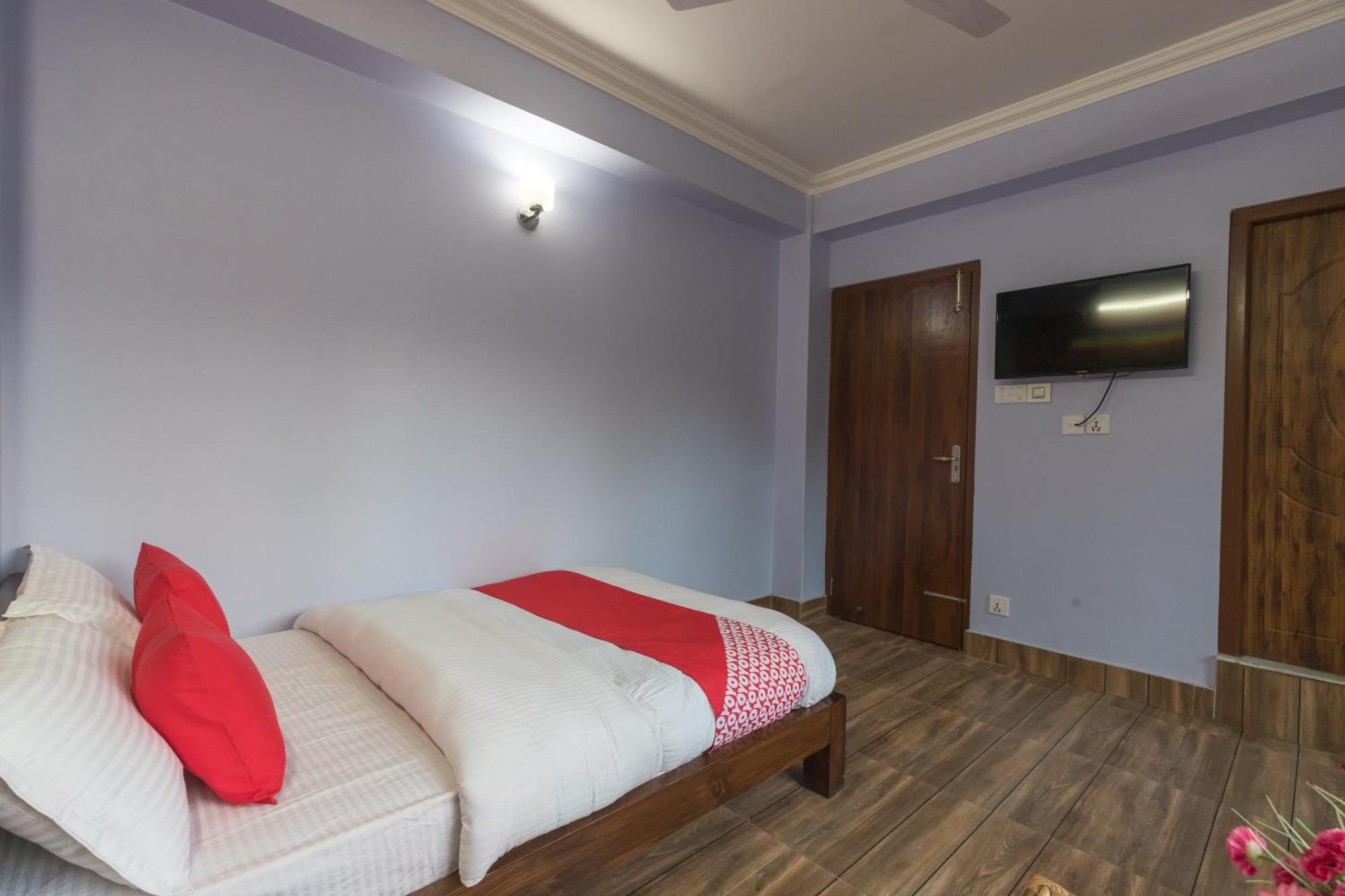 Oyo 729 Hotel Era Balaju Екстер'єр фото